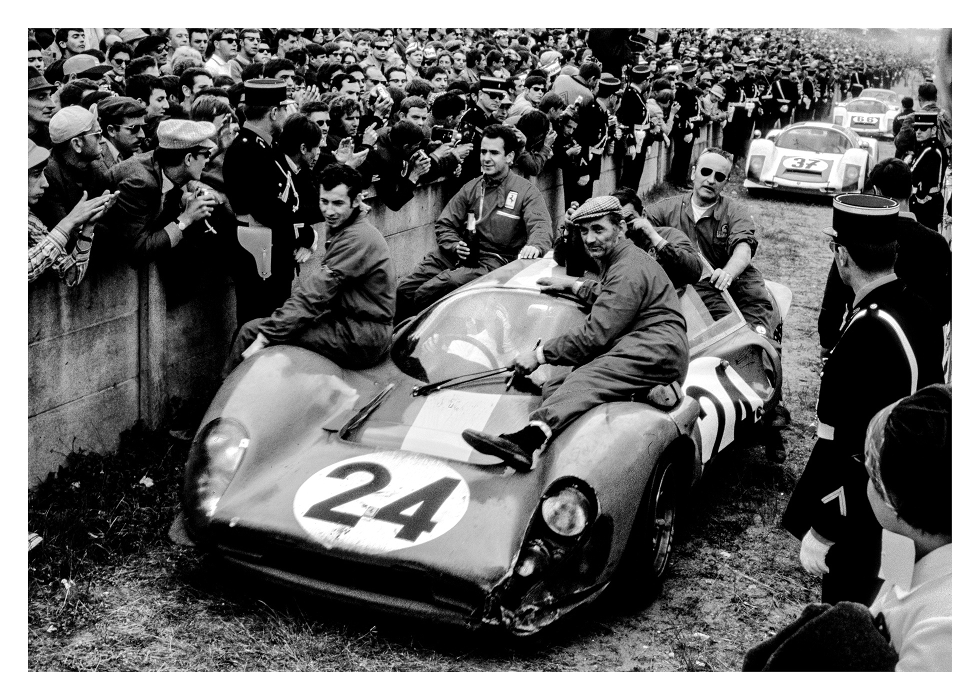 Ferrari 330 P4 after the race at Le Mans 1968